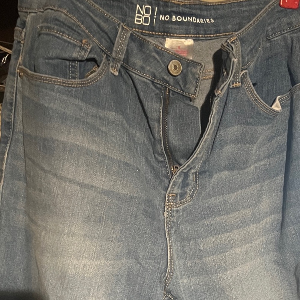 No Boundaries women's Faded Blue Straight Jeans